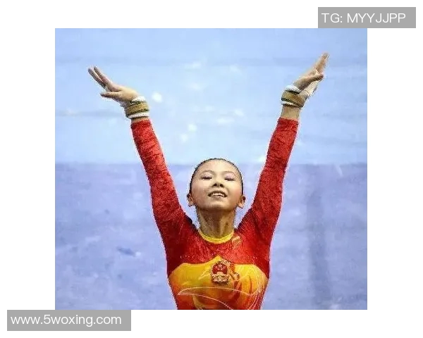 体操运动员的奋斗历程与巅峰时刻揭秘：从训练场到国际舞台的荣耀与挑战